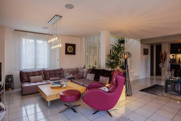 Maison Ozoir La Ferriere 6 pièce(s) 185.6 m2