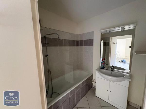 Appartement à louer 2 pièces 44.68m² L'Isle-d'Espagnac (16340)