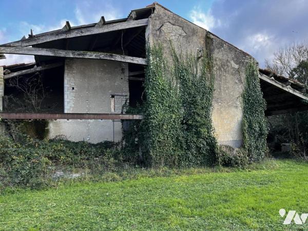 SAINT HILAIRE LA PALUD, Grange à rénover avec acces a une conche