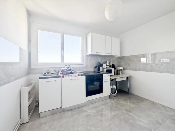 Appartement 2 pièces 48m2 avec balcon, parking et cave Dijon Montchapet (21)