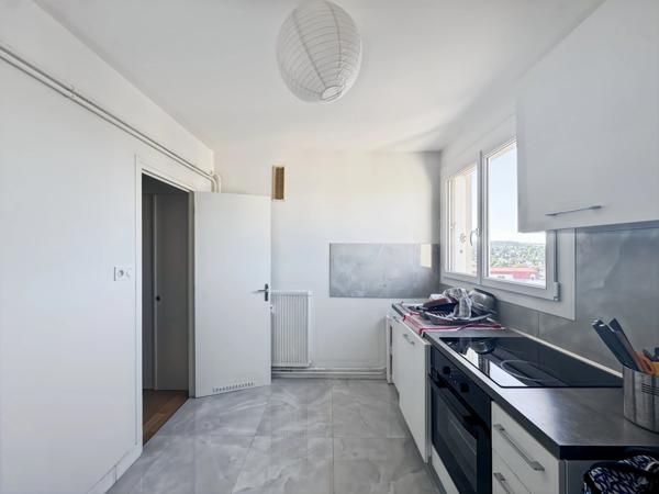 Appartement 2 pièces 48m2 avec balcon, parking et cave Dijon Montchapet (21)