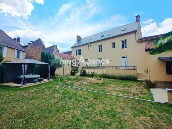 Maison à CENAC-ET-SAINT-JULIEN, 24250 - 10 pièces 238m²