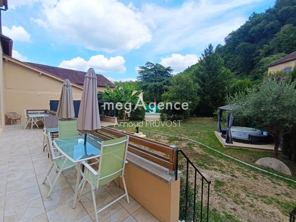 Maison à CENAC-ET-SAINT-JULIEN, 24250 - 10 pièces 238m²