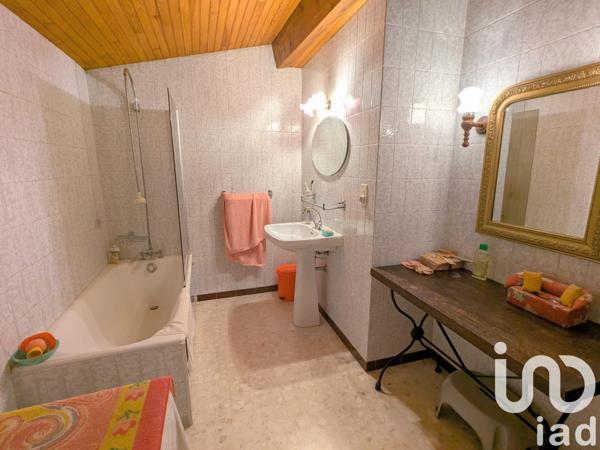 Maison de village 6 pièces de 160 m² à Grane (26400)