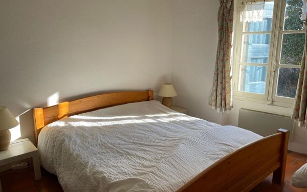 Maison à vendre    7 pièces • 240,32 m2 La Bastidonne