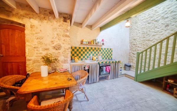 Maison à vendre    7 pièces • 240,32 m2 La Bastidonne