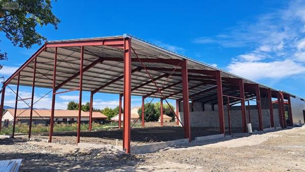 Fonds et/ou murs commerciaux à vendre à Montbrison dans la Loire (42600), ref : 090/436
