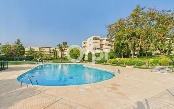 Appartement à vendre    2 pièces • 41 m2 Mandelieu-la-Napoule