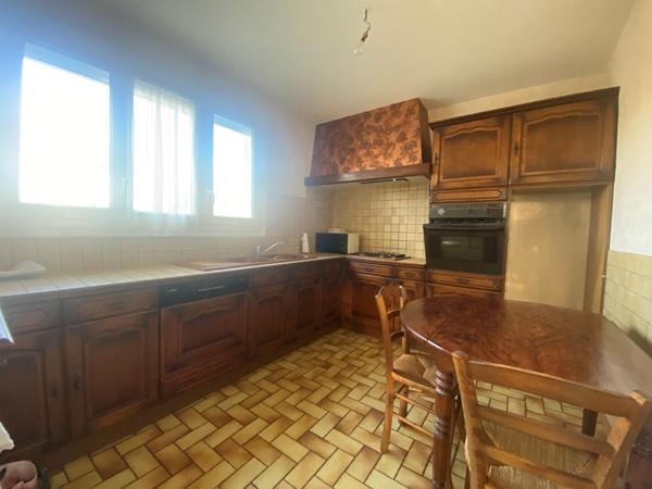 Maison Sandillon 5pièce(s) 1300 m2 De terrain environ.