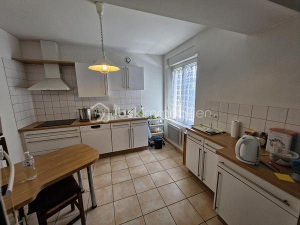 Immeuble mixte de 2 616 m²