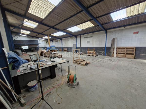 Immeuble mixte de 2 616 m²