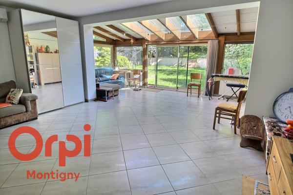 Maison à vendre    6 pièces • 126 m2 Montigny-le-Bretonneux