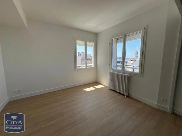 Appartement à louer 3 pièces 106.55m² Pau (64000)