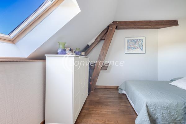 Maison
                                                                                                                                                                                                                                                                                                                        6 pièce(s)                                                                                                                                                                                                          4 chambre(s)                                                                                                                                                                                                          276  m²