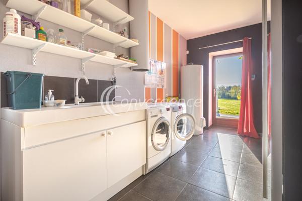 Maison
                                                                                                                                                                                                                                                                                                                        6 pièce(s)                                                                                                                                                                                                          4 chambre(s)                                                                                                                                                                                                          276  m²