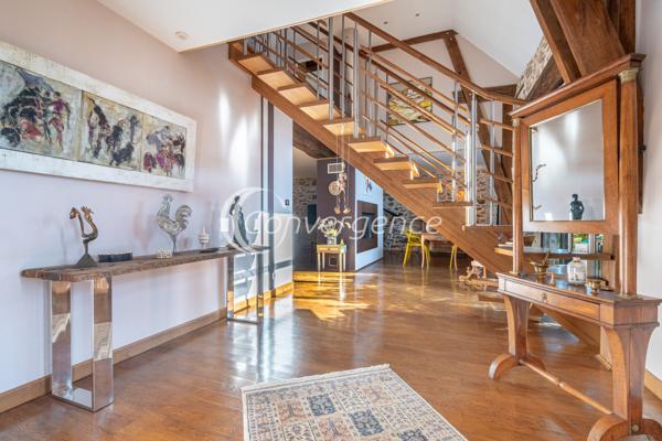 Maison
                                                                                                                                                                                                                                                                                                                        6 pièce(s)                                                                                                                                                                                                          4 chambre(s)                                                                                                                                                                                                          276  m²