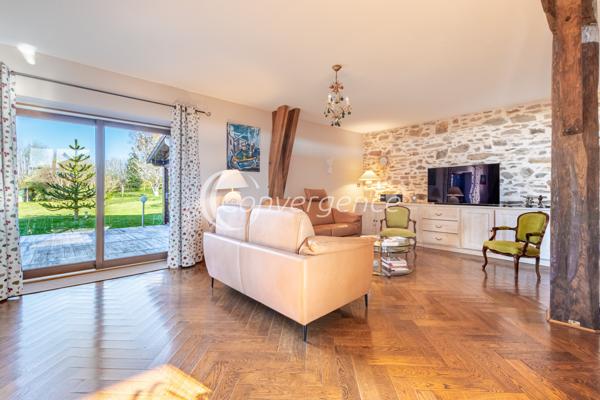 Maison
                                                                                                                                                                                                                                                                                                                        6 pièce(s)                                                                                                                                                                                                          4 chambre(s)                                                                                                                                                                                                          276  m²