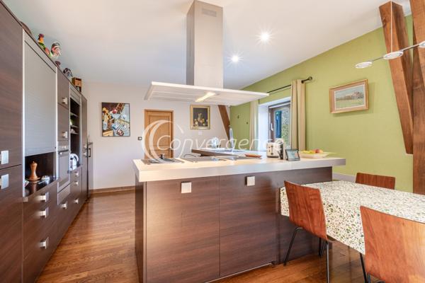Maison
                                                                                                                                                                                                                                                                                                                        6 pièce(s)                                                                                                                                                                                                          4 chambre(s)                                                                                                                                                                                                          276  m²