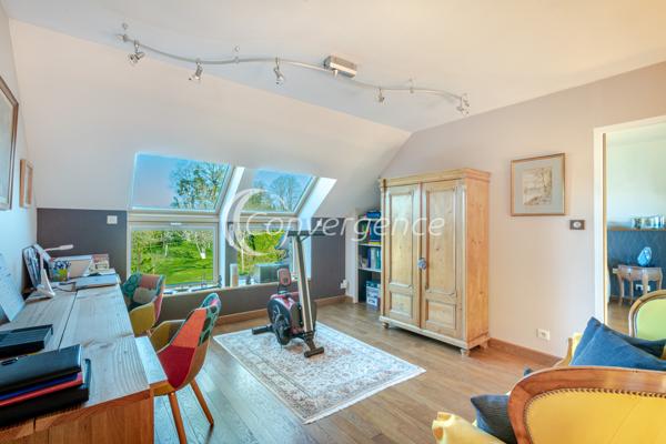 Maison
                                                                                                                                                                                                                                                                                                                        6 pièce(s)                                                                                                                                                                                                          4 chambre(s)                                                                                                                                                                                                          276  m²