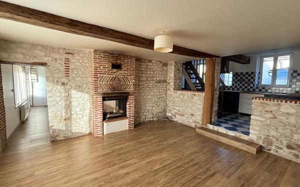 Maison à vendre    5 pièces • 145 m2 Marchais