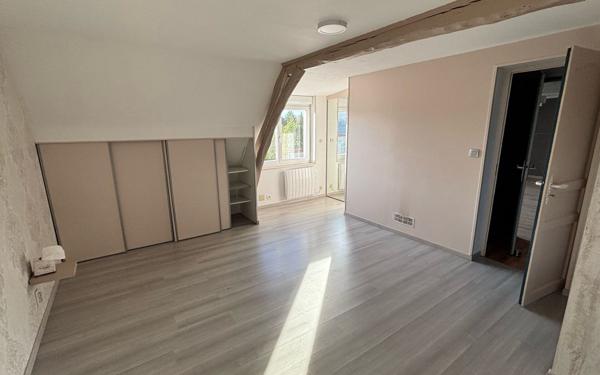 Maison à vendre    5 pièces • 145 m2 Marchais