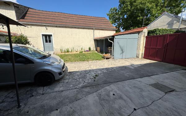 Maison à vendre    5 pièces • 145 m2 Marchais