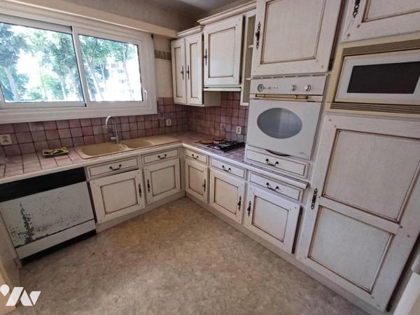 AMIENS, proche Hotoie : Appartement au 1er étage avec ascenseur, 86 m2, cave, garage