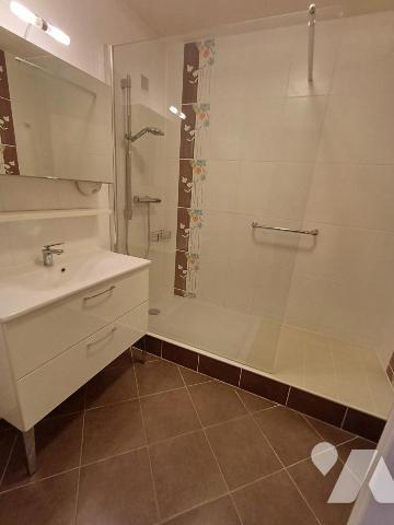 AMIENS, proche Hotoie : Appartement au 1er étage avec ascenseur, 86 m2, cave, garage