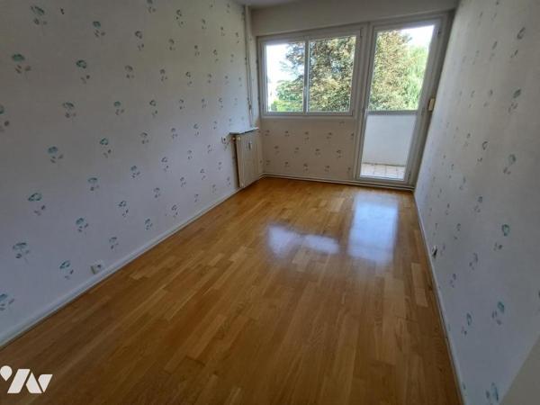 AMIENS, proche Hotoie : Appartement au 1er étage avec ascenseur, 86 m2, cave, garage