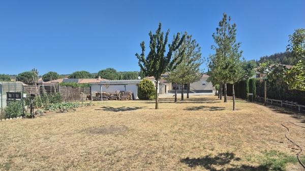 Vente en nue propriété, 137m², 3 chambres, garage, parcelle de 2034m², Mobil home