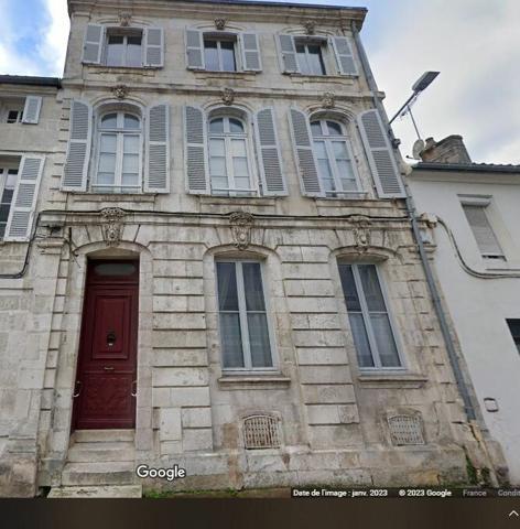 Appartement à louer    2 pièces • 56 m2 Rochefort