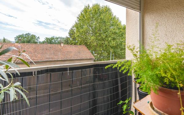 Appartement à vendre    3 pièces • 71 m2 Pertuis