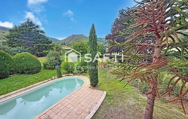 Villa sur sous-sol complet avec piscine, 5 chambres