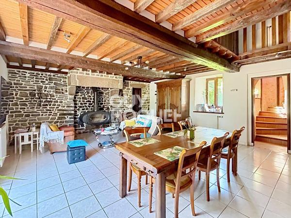 MAISON À VENDRE DE 6 PIÈCES DE 158,75 M²