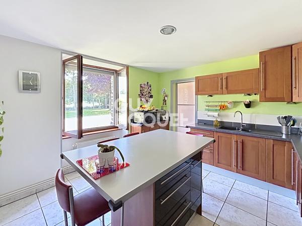 MAISON À VENDRE DE 6 PIÈCES DE 158,75 M²