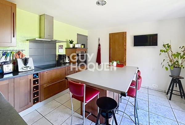 MAISON À VENDRE DE 6 PIÈCES DE 158,75 M²