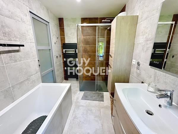 MAISON À VENDRE DE 6 PIÈCES DE 158,75 M²