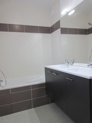 Maison Carquefou Bourg avec locataire en place 4 pièce(s) 75,82 m2