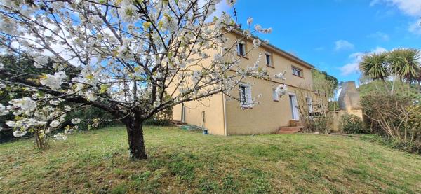 VILLA SAINT GENIES BELLEVUE - T7 - 188m2