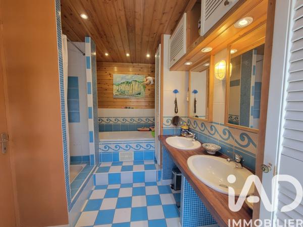 Maison à vendre 8 pièces 186 m² Le Val d'Hazey