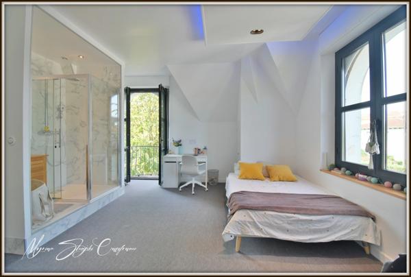 Maison de caractère à vendre 12 pièces  (40) de 355 m² au coeur du centre-ville.