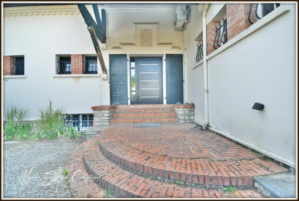 Maison de caractère à vendre 12 pièces  (40) de 355 m² au coeur du centre-ville.