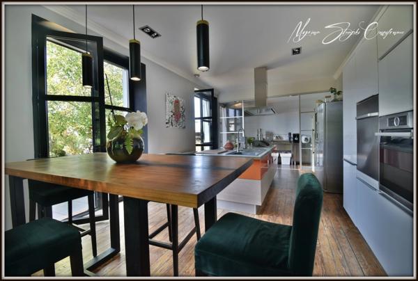 Maison de caractère à vendre 12 pièces  (40) de 355 m² au coeur du centre-ville.