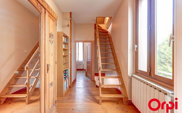 Maison à vendre    4 pièces • 104,73 m2 Villeurbanne