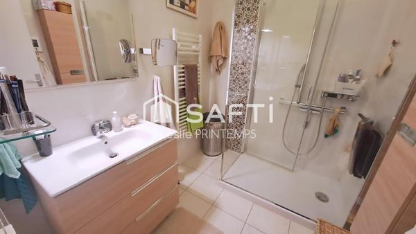 Appartement T4 avec terrasse, centre Niort