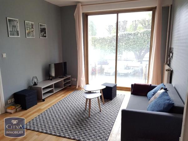 Appartement à louer 2 pièces 40.43m² Blois (41000)