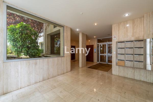 Parking + appartement