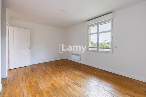 Penthouse 6 pieces - dernier etage terrasse avec vue marne