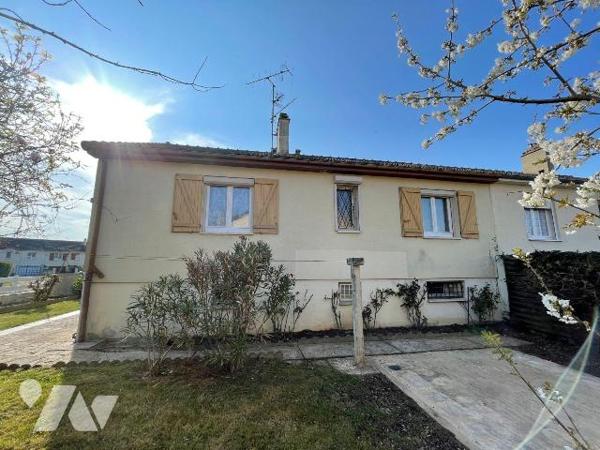 Maison à vendre à Nogent-le-Rotrou (28400) en Eure-et-Loir (28) - Plateau St-Jean

Pavillon m...