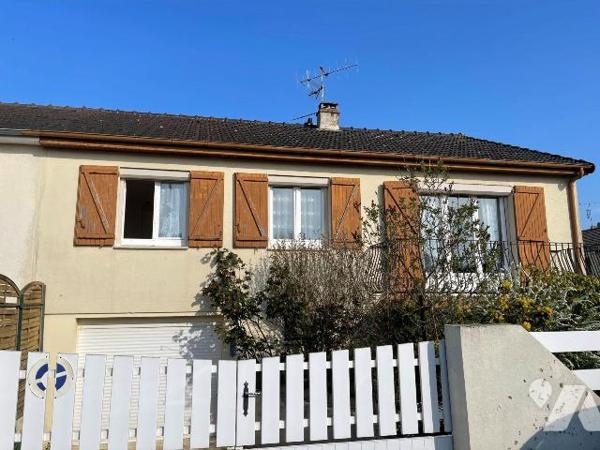 Maison à vendre à Nogent-le-Rotrou (28400) en Eure-et-Loir (28) - Plateau St-Jean

Pavillon m...